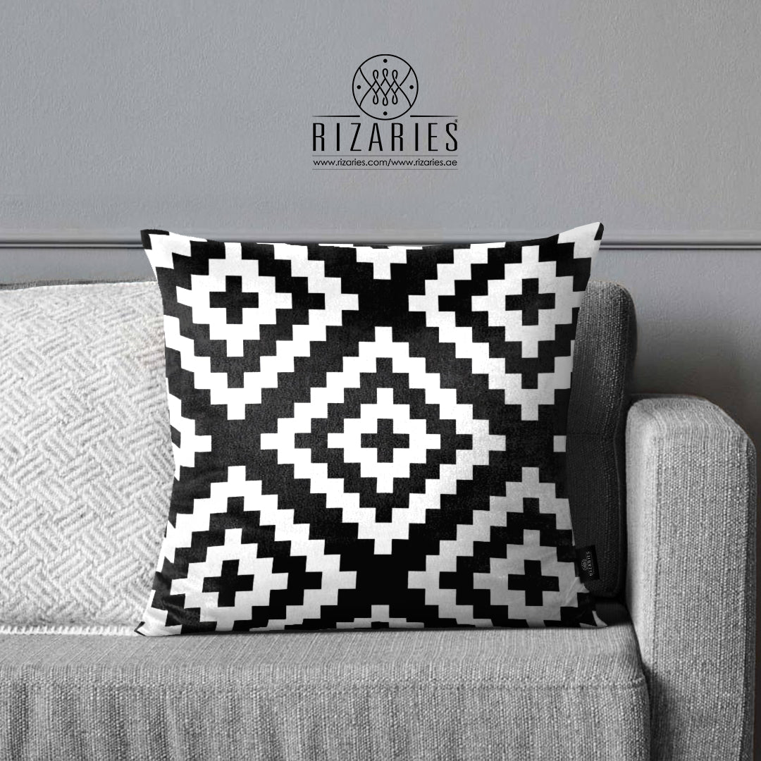 SuperSoft Black & White ZigZag Abstract