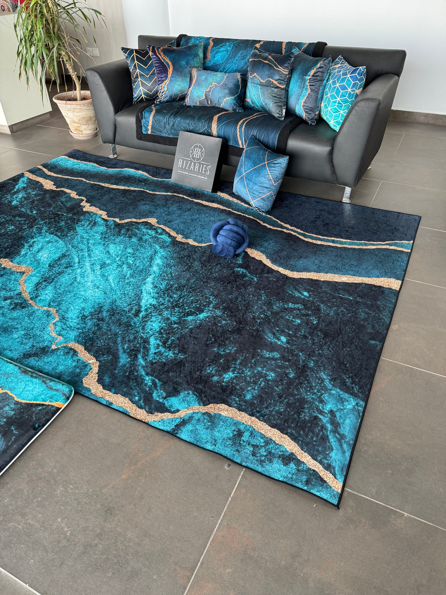 Teal Blue Gold Centerpiece (Rug)