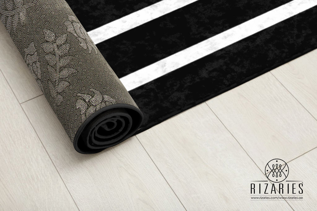 Black White Love Centerpiece (Rug)