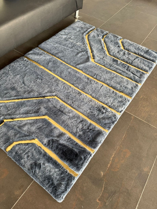 SuperSoft Plain Fur with Gold Centerpiece (Rug)