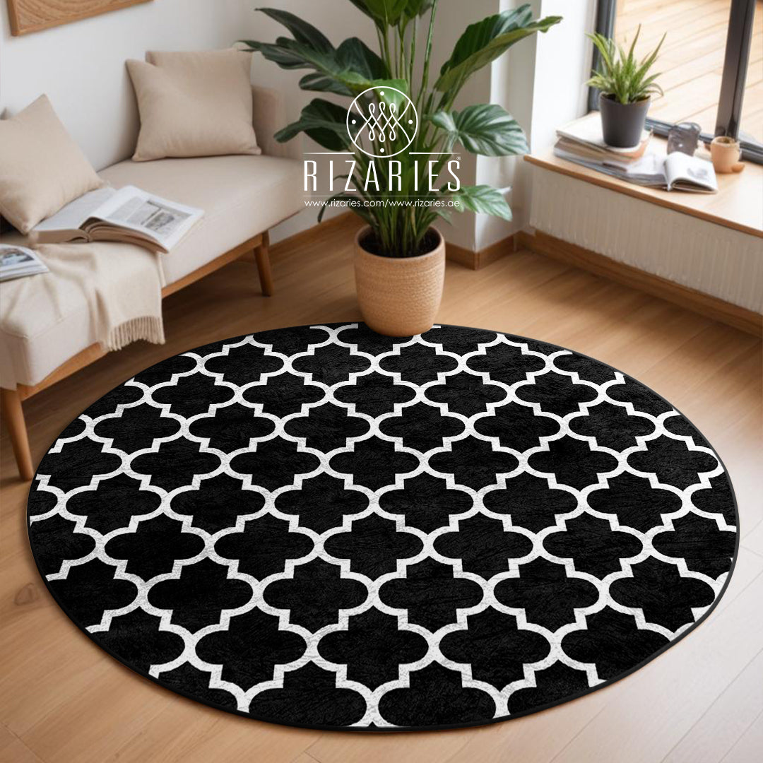 Black Quatrefoil Round Centerpiece (Rug)