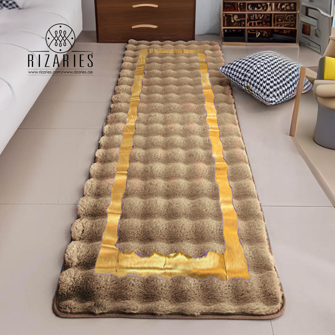 SuperSoft Box Style Fur with Gold Runner Rug