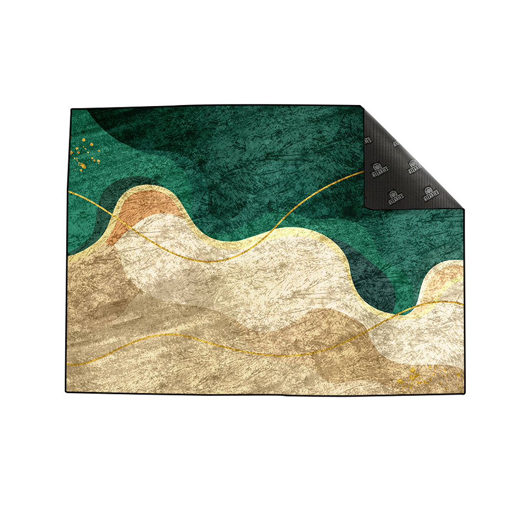 Beige Green Wavy Centerpiece (Rug)