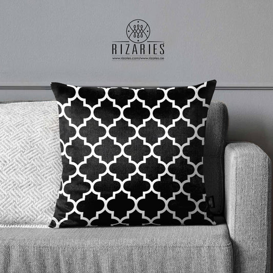 SuperSoft Black & White Quatrefoil