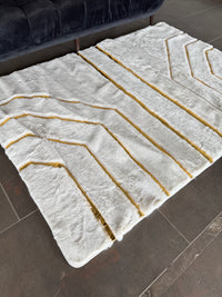 Thumbnail for SuperSoft Plain Fur with Gold Centerpiece (Rug)