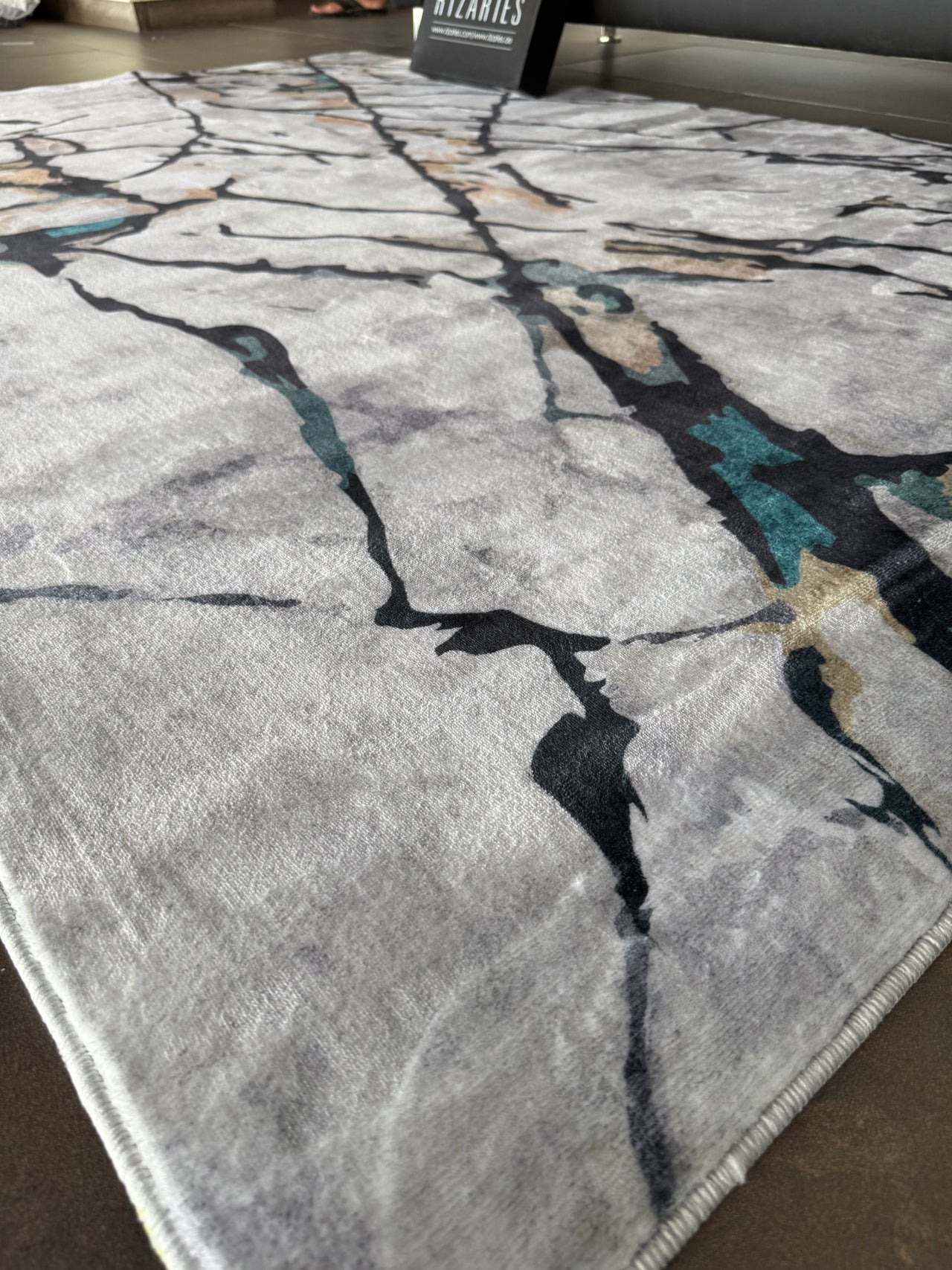 Supersoft Branch Web Luxury Centerpiece (Rug) (CLEARANCE SALE)