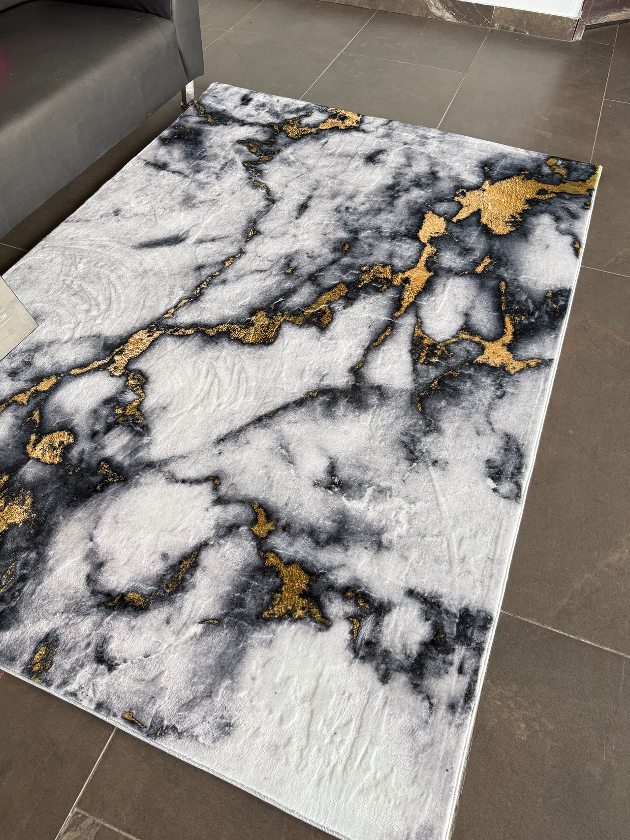 Supersoft Glittering Marble Luxury Centerpiece (Rug) (CLEARANCE SALE)