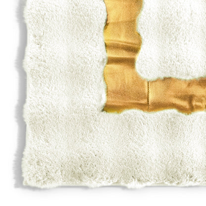 SuperSoft Box Style Fur with Gold Centerpiece (Rug)