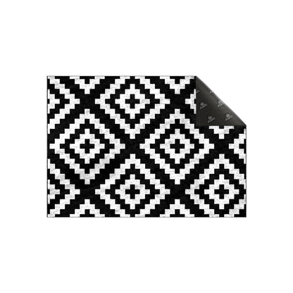 Black and White Geometric Centerpiece (Rug)