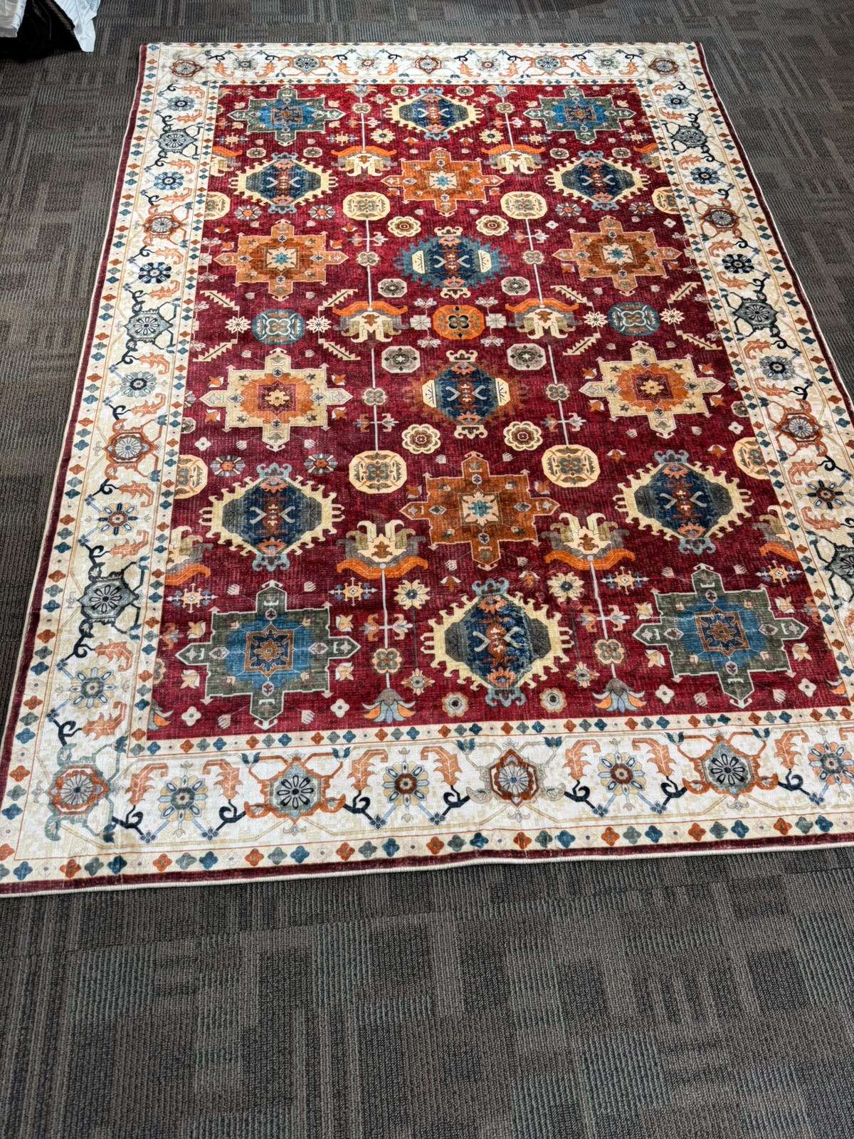 Supersoft Traditional Persian Design Centerpiece (Rug)