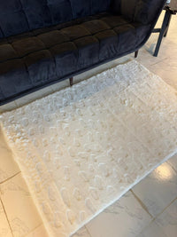 SuperSoft Cloud Stone Fur Centerpiece (Rug)