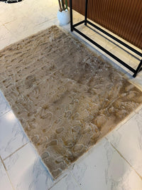 SuperSoft Cloud Stone Fur Centerpiece (Rug)