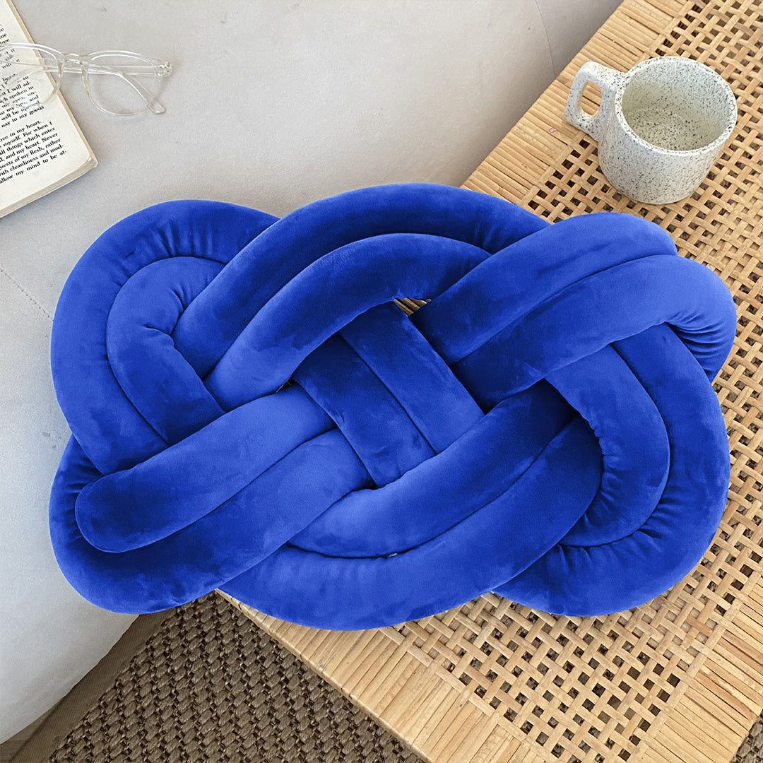 Soft Big Knotted Cushion 30x45 CM