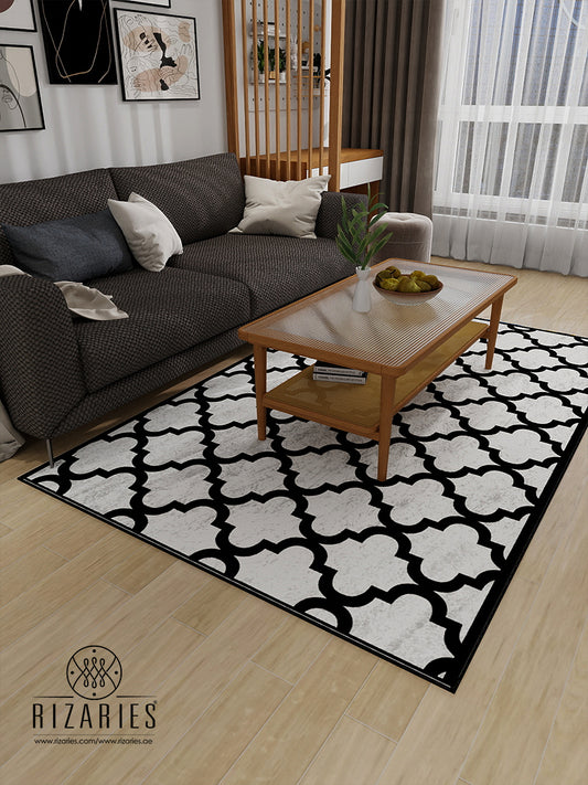 White and Black Quaterfoil Centerpiece (Rug)