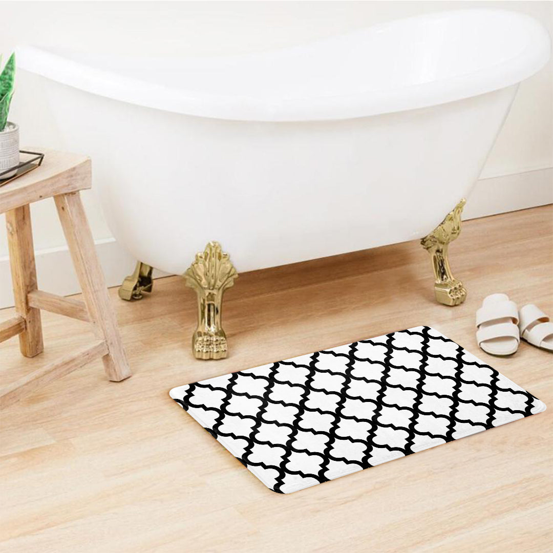 Super Soft White and Black Quatrefoil Door Mat