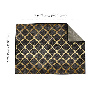 Grey Quatrefoil Centerpiece (Rug)