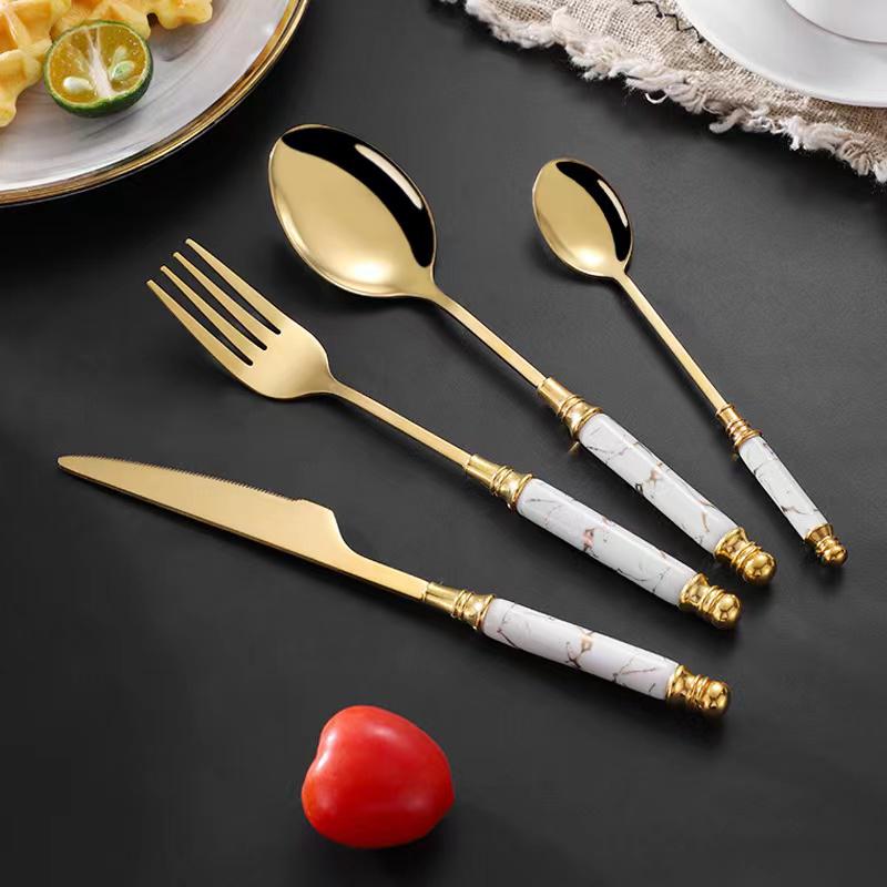 Gold cutlery set with Marble Effect