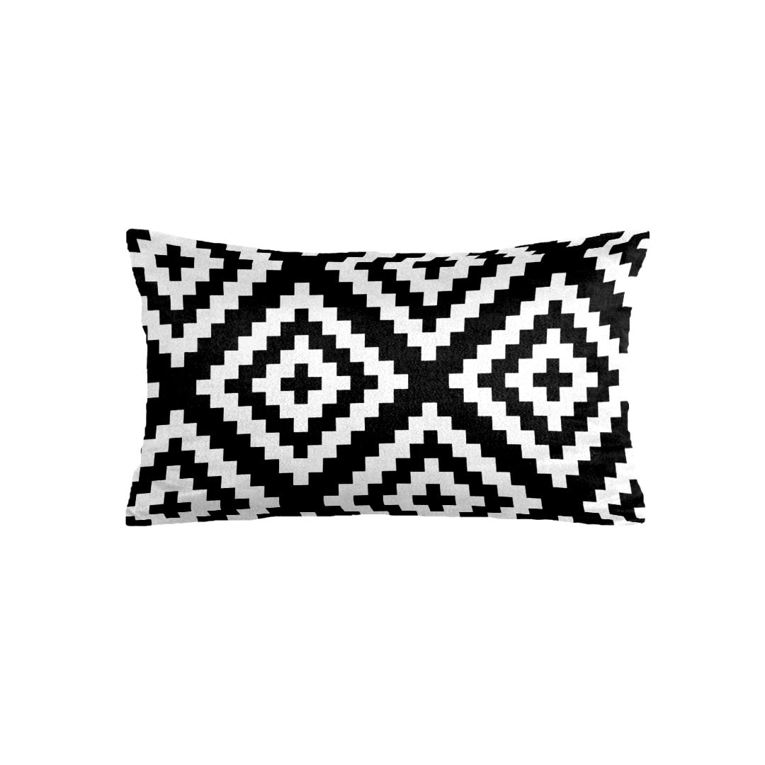 SuperSoft Black & White Diamond Geometric Rectangle